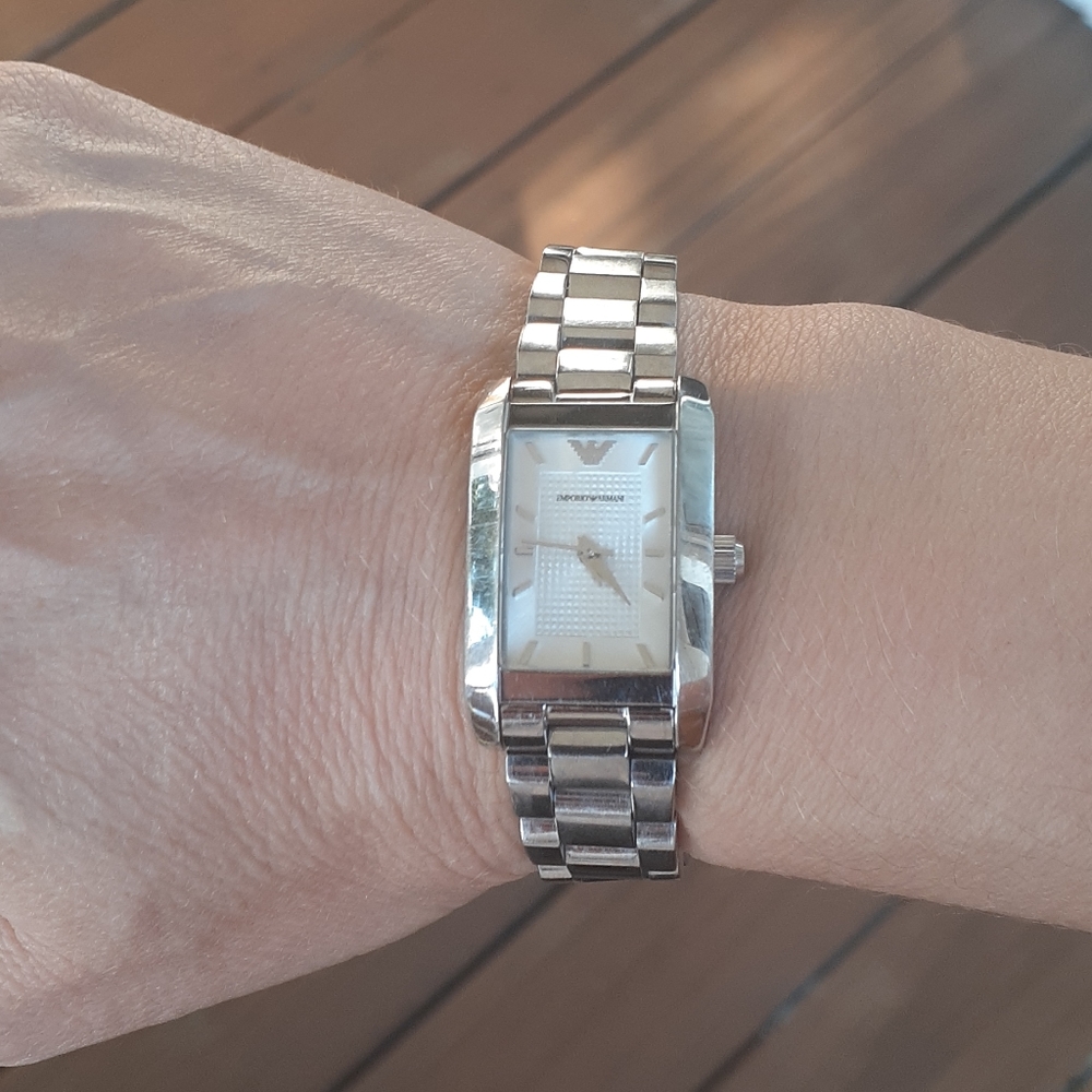 Watch - Picture 2 of 6